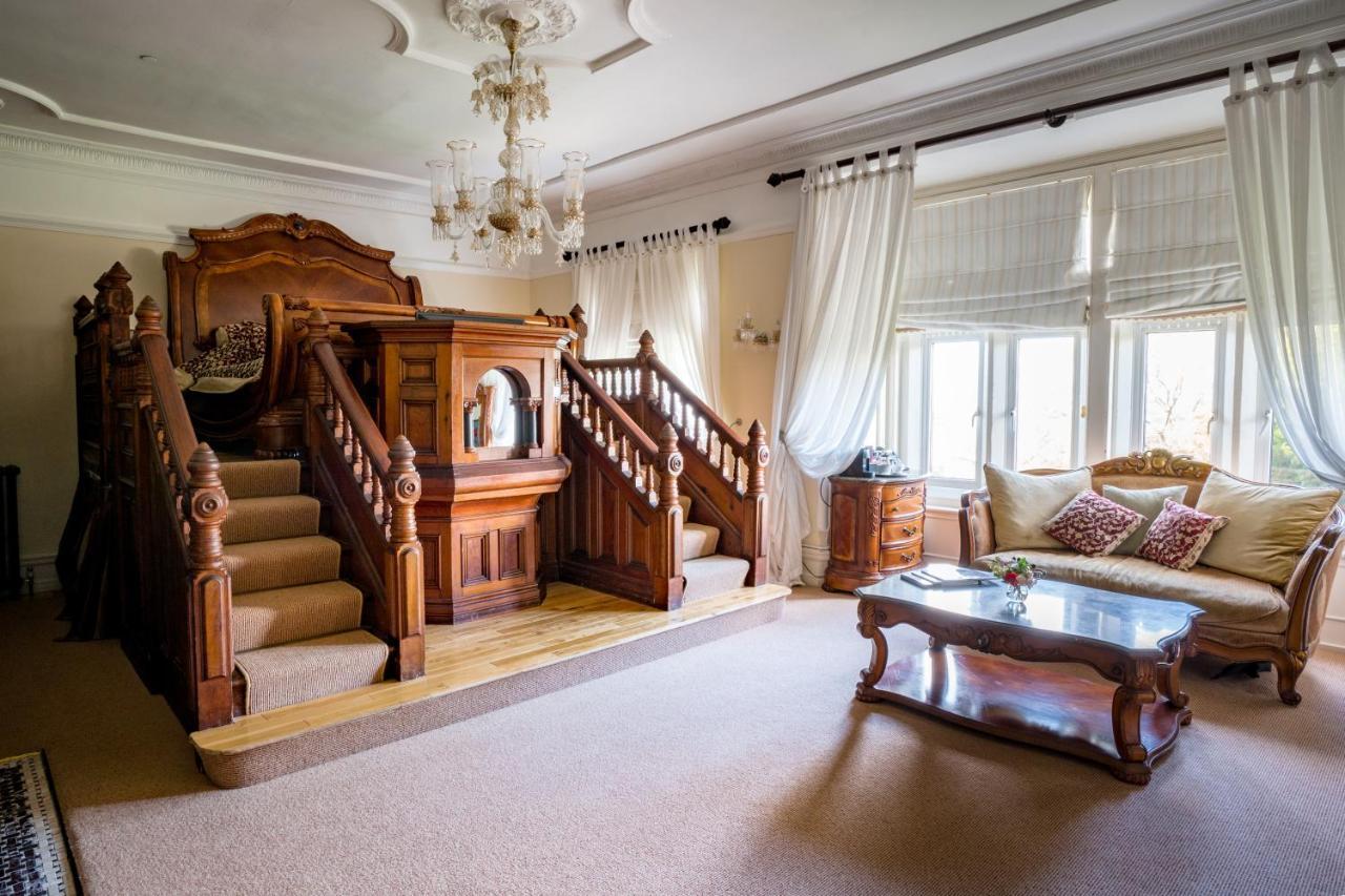 Berwick Lodge Алмондсбери Экстерьер фото